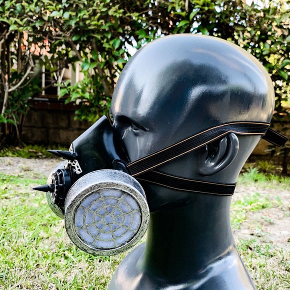 Steampunk Halloween Cosplay Costume Party Silver Mask For Men and Women - Picture 4 of 4